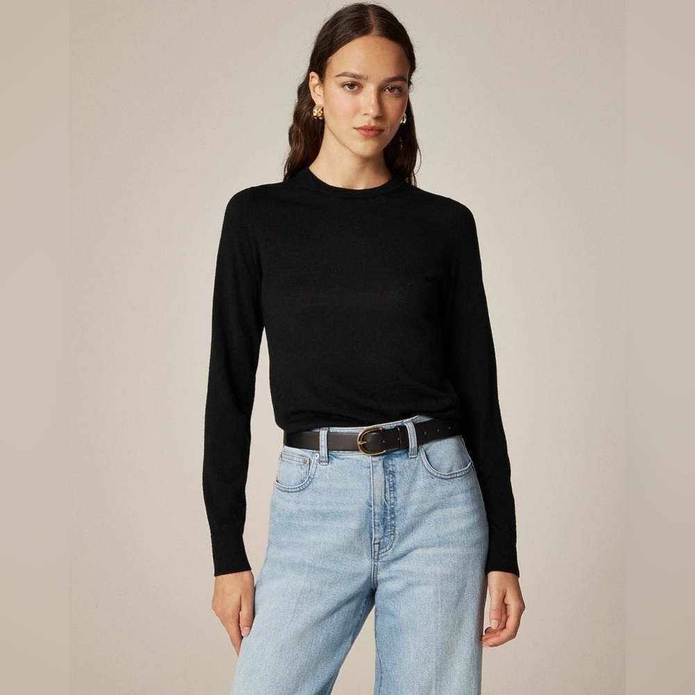 J Crew Carolyn fitted crewneck sweater in merino wool CB924